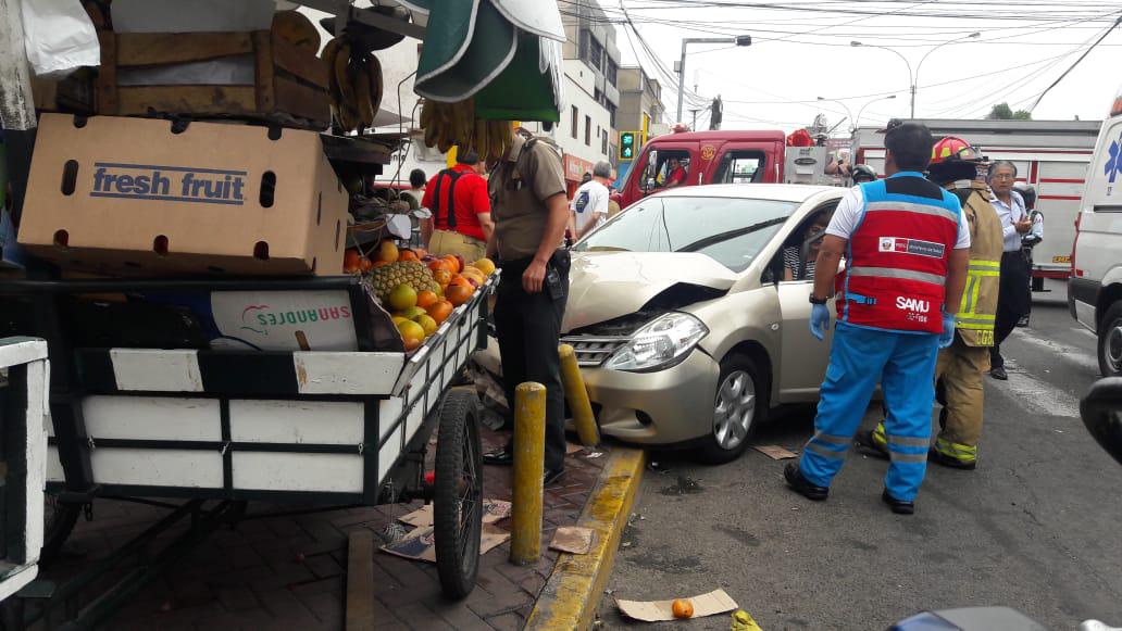 Accidente ocurrió cerca de las 10 a.m., en San Isidro. (Foto: Óscar Paz / El Comercio)