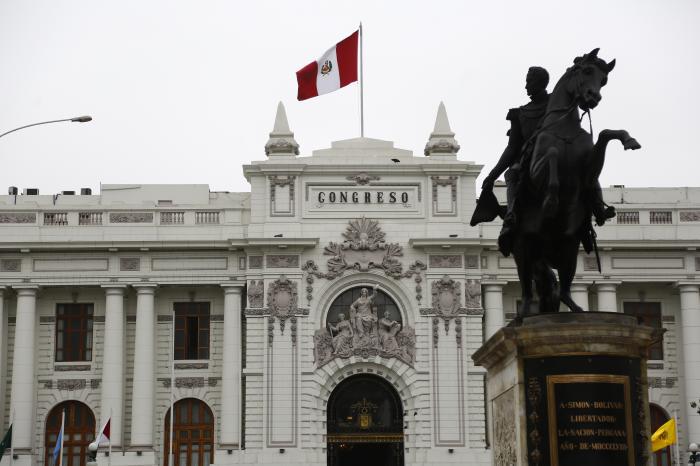 El Palacio Legislativo volverá a abrir sus puertas en enero próximo a los legisladores que resulten elegidos tras la disolución de este Parlamento. [Foto archivo El Comercio]