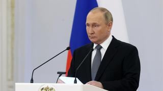 Putin advierte que Rusia seguirá fortaleciendo su Ejército ante amenazas militares