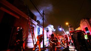 Navidad: Bomberos atendieron 32 incendios por pirotécnicos en Lima