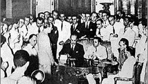 Firma del Tratado de Río de Janeiro entre Ecuador y Perú, el 29 de enero de 1942. (Foto de El Comercio)