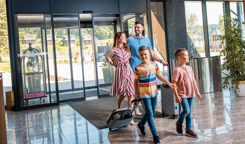 El domingo 21 de agosto se celebra el Día del niño. En esta fecha, te decimos algunos hoteles ideales para disfrutar con los más engreídos del hogar y divertirse al máximo. (Foto: Shutterstock).