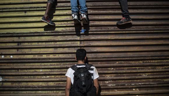 Caravana de Migrantes | Donald Trump amenaza con cerrar "permanentemente" la frontera con México. (AFP)