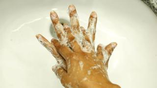 Jabón antibacterial podría ser perjudicial para la salud