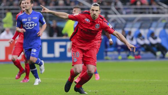 Ibrahimovic: la liga redujo castigo por insultar a Francia