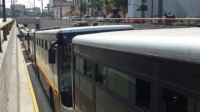 Metropolitano: microbús obstruyó servicio por casi una hora - 1