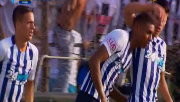 Aldair Fuentes, el joven centrocampista de Alianza Lima, quebró el empate con esta definición de cabeza. Es su segundo gol con la indumentaria blanquiazul en el presente año. (Foto: captura de imagen)