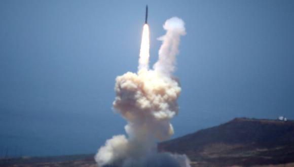 El cohete lanzado por Estados Unidos interceptó un misil que viajó desde las Islas Marshall. (Reuters).