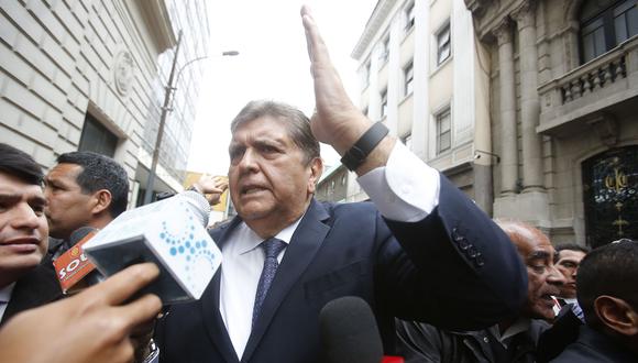 El el ex presidente Alan García respaldó al gobierno por declarar "no bienvenida" la presencia de Nicolás Maduro en Cumbre de las Américas, que se realizará en Lima. (Foto: Archivo El Comercio)