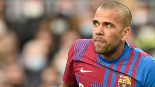 Dani Alves se queda sin derbi: el defensa de Barcelona recibió dos fechas de castigo