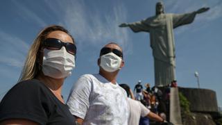 Brasil registra 1.054 muertos por coronavirus y 30.355 contagiados en un día 