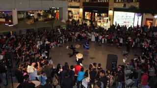 Día de la Marinera: flashmob juntó a 100 danzantes en MegaPlaza