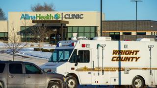 Paciente insatisfecho desata un tiroteo en una clínica de Minnesota y deja un muerto y varios heridos