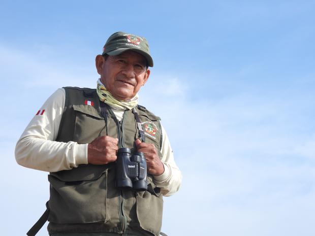 Eduardo Huamán, guardaparque de la Reserva Nacional de Paracas. (Foto: Sernanp)