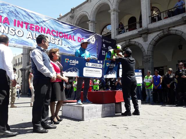 Arequipa: corredora de montañas ganó en competencia de ascenso al Misti