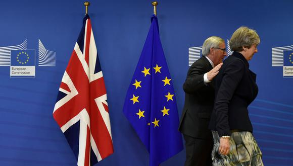 Brexit: Theresa May y Jean-Claude confían alcanzar acuerdo en próximos días. (AFP).