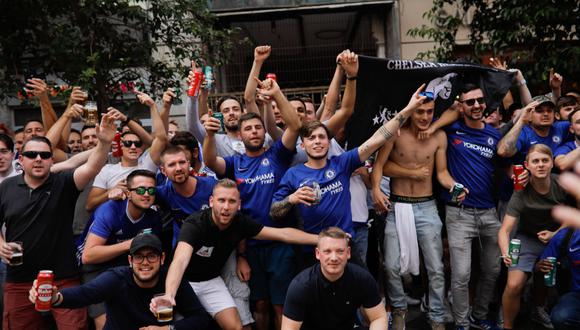 En redes sociales, los hinchas del Chelsea, como de otros clubes, se mostraron a favor del castigo ejemplar. (Foto: AFP)