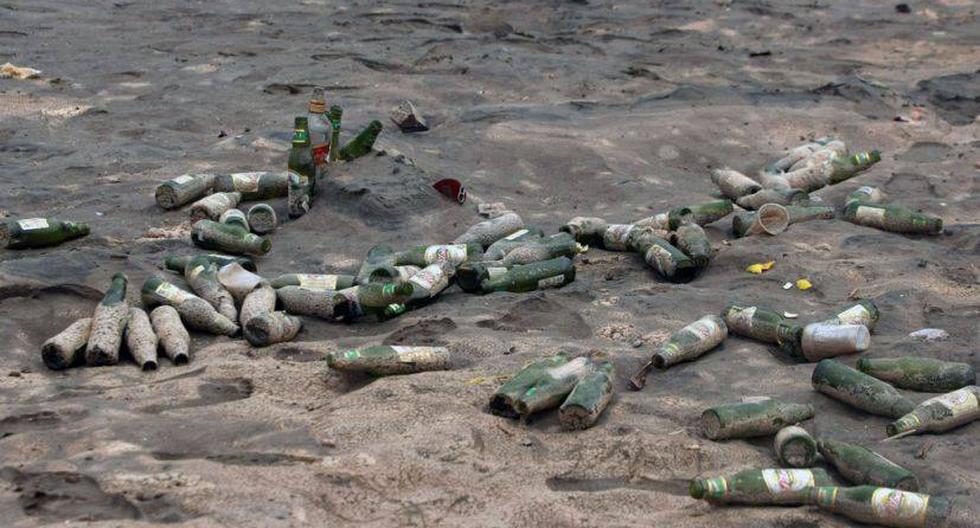 Las playas del sur de Lima amanecieron cubiertas de basura. (Foto: Andina)