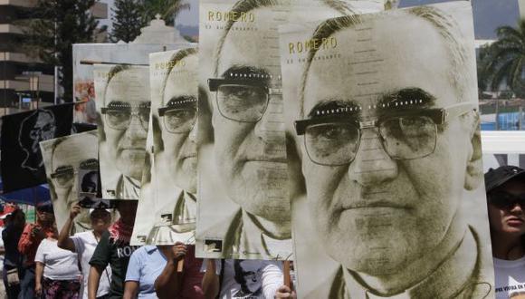 En marzo de 1980, un escuadrón armado asesinó a Monseñor Romero mientras oficiaba misa en un hospital en San Salvador. (Foto: Reuters)