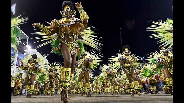 Las escuelas de samba aceleran el ritmo del carnaval de Río - 9