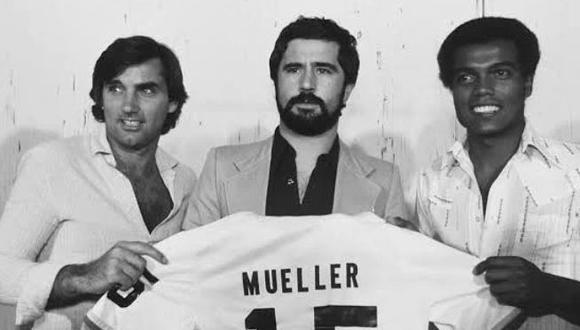 George Best, Müller y Cubillas, en la presentación del alemán en el Strickers de la MLS.
