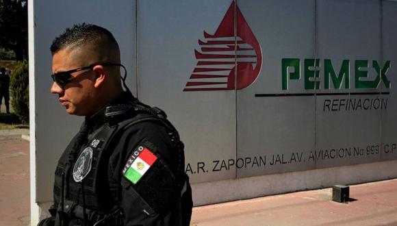 Tres funcionarios de Petróleos Mexicanos (Pemex) fueron detenidos por su vinculación con la red dedicada a robar y distribuir gasolina en el país (foto de archivo BBC)