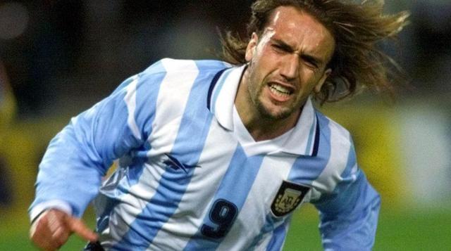 Batistuta cumple 45 años: su exitosa carrera contada en fotos - 1