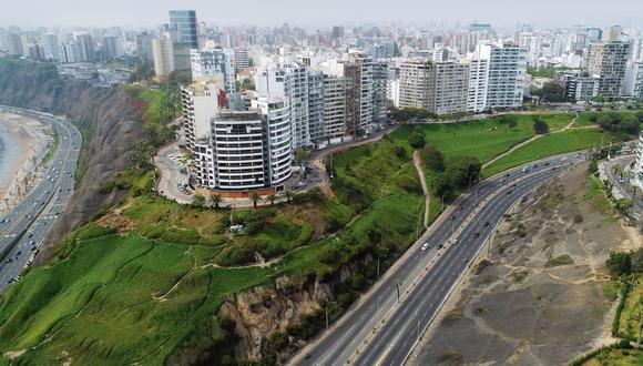 El parque estaría terminado para agosto del 2021. Molina asegura que con su construcción se cumple el plan de gobierno con el que fue elegido alcalde de Miraflores. (Luis Jacobo / El Comercio)