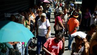 "Vamos a pasar más hambre": El temor a un default en Venezuela