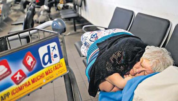 Mujer israelí duerme hace 19 días en el aeropuerto Jorge Chávez