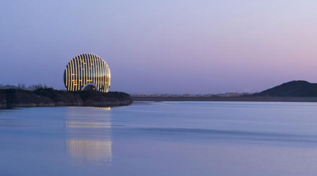 Arquitectura moderna: Visita este lujoso hotel parecido al sol - 1