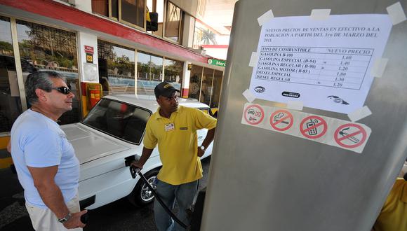 El Gobierno afirmó que unas 28 gasolineras en el país comenzarán a cobrar el combustible a los turistas en divisas.