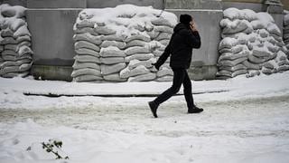 Embajadora ucraniana acusa que Rusia usa el frío invernal “como un arma de destrucción masiva” 