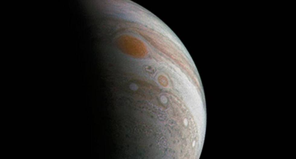 Júpiter creciente y la Gran Mancha Roja. (Foto: NASA/JPL-Caltech/SwRI/MSSS/Roman Tkachenko)