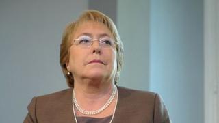 Bachelet defiende ley del aborto por la "dignidad de la mujer"