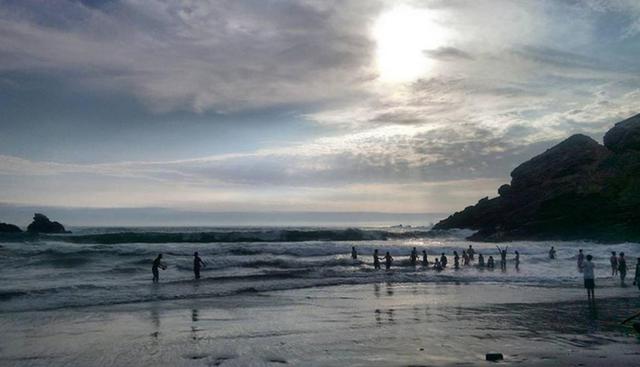 La Pedregosa y La Miel. A  la altura del km 845 de la Panamericana Sur, se encuentra el ingreso a estas dos playas ideales para acampar. Se sitúan en la provincia de Camaná. (Foto: Instagram @ceciliamg1)