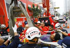 Cercado de Lima: 2 muertos y 9 heridos por derrumbe de andamio de construcción | VIDEO