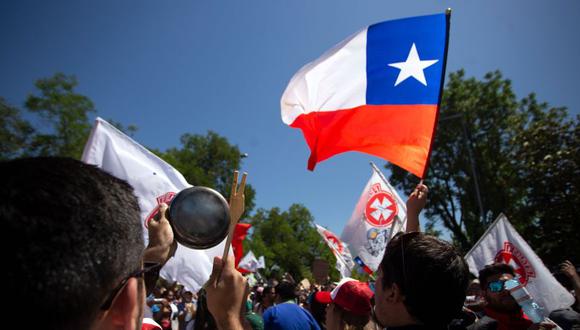 El precio del dólar en Chile inició sus operaciones a la baja. (Foto: AFP)