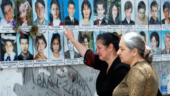La toma de rehenes y posterior asesinato de 334 personas, entre ellos 186 niños, además de los más de 700 heridos a manos de una célula radical chechena fueron los hechos que marcaron la peor masacre terrorista de Rusia. (AFP)