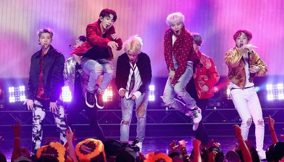 BTS hizo disfrutar a sus fans con sus temas "Fake Love", "Airplane pt.2" y "Idol". (Foto: AFP).