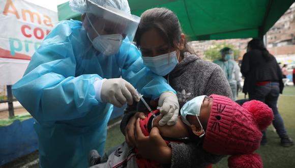 El Ministerio de Salud ha empezado a vacunar de manera masiva a la población después de registrarse dos decesos por difteria. (Fotos Britanie Arroyo /@photo.gec)