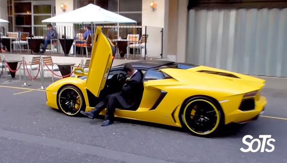 Lamborghini Aventador es muy pequeño para este valet parking