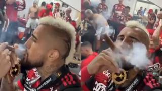 Arturo Vidal fuma puro durante las celebraciones por el título de la Copa Libertadores | VIDEO