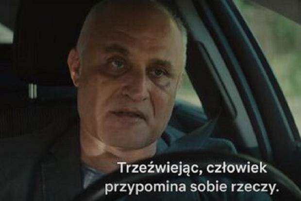 Detektyw Cezary próbował pomóc Marcinowi Kani w polskim serialu "odpowiedzi" (Zdjęcie: Netflix)