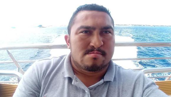Fotografía cedida por colegas del periodista Francisco Romero, reportero de crónica roja en el balneario mexicano de Playa del Carmen, quien fue asesinado afuera de un bar. (Foto: EFE)