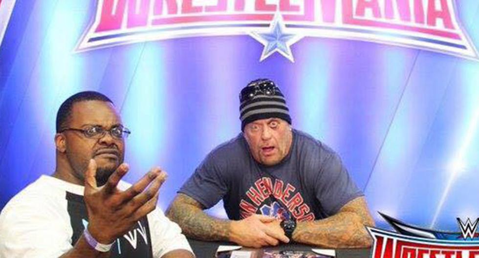 Así fue el encuentro entre Undertaker y uno de sus más famosos fanáticos. (Foto: Mediotiempo)