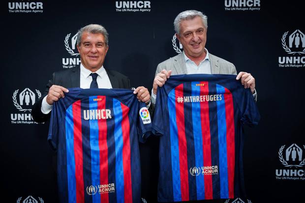 El FC Barcelona y ACNUR, la Agencia de la ONU para los Refugiados, hicieron una alianza por 4 temporadas para apoyar a cuatro proyectos de diferentes continentes. 