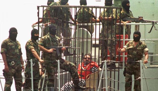 Más de seis meses después, el 3 de abril de 1993, Abimael Guzmán fue trasladado a la Base Naval del Callao, cárcel de máxima seguridad. (Foto: Archivo histórico de El Comercio)