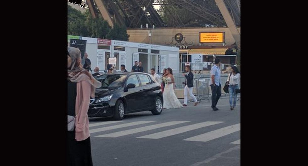 La Policía francesa ha evacuado la Torre Eiffel de París, señalan medios internacionales. Todos los turistas han sido obligados a abandonar las zonas cercanas. (Foto: Twitter)