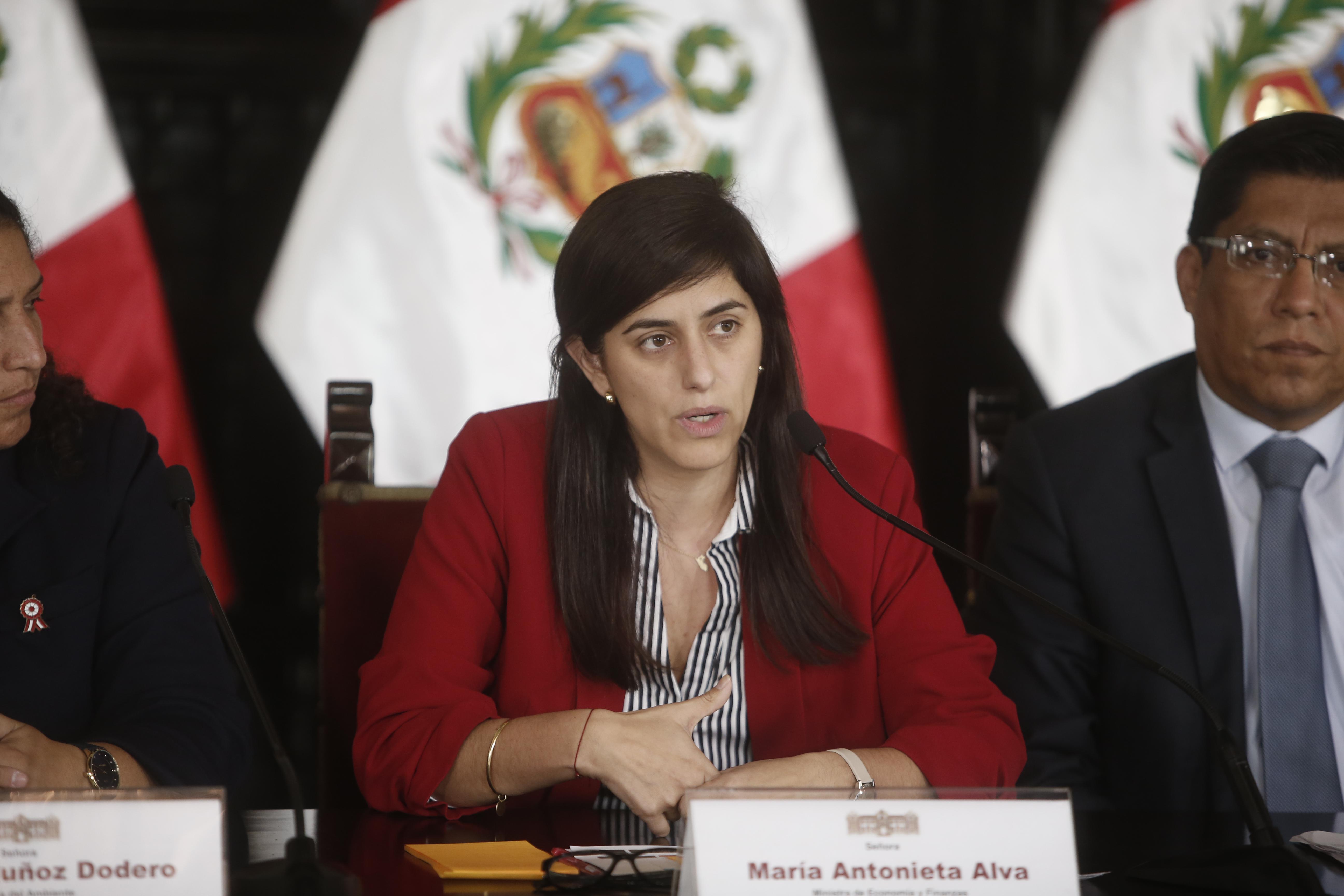 La ministra María Antonieta Alva anunció nuevas medas en el trigésimo día de cuarentena para evitar el brote del coronavirus. (Foto: GEC)